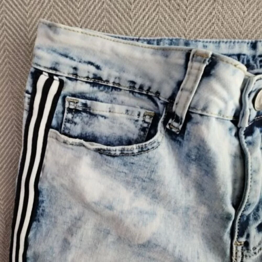 Rue21 Premium Jeans Men's‎ 32x32 Skinny Supreme Flex Distressed Racing Stripe